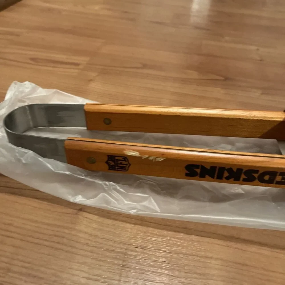 NFL grill tongs